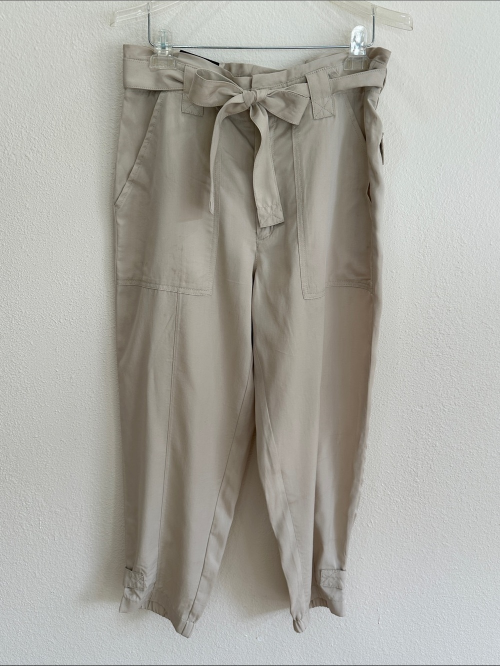NWT Banana Republic Beige Cropped Paperbag Waist & Leg Cargo Pants size 12